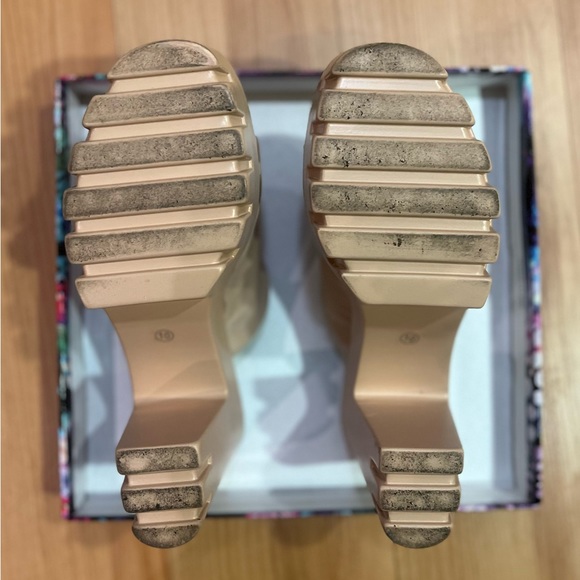 Cape Robbin Echoya Womens Round Toe Platform Heels - Picture 2 of 6